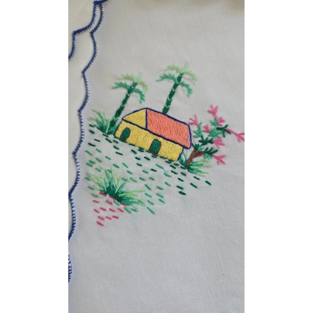 Vintage Hand Embroidered Napkins Scalloped Edge Set of 8 Folk Art Farm Scenes